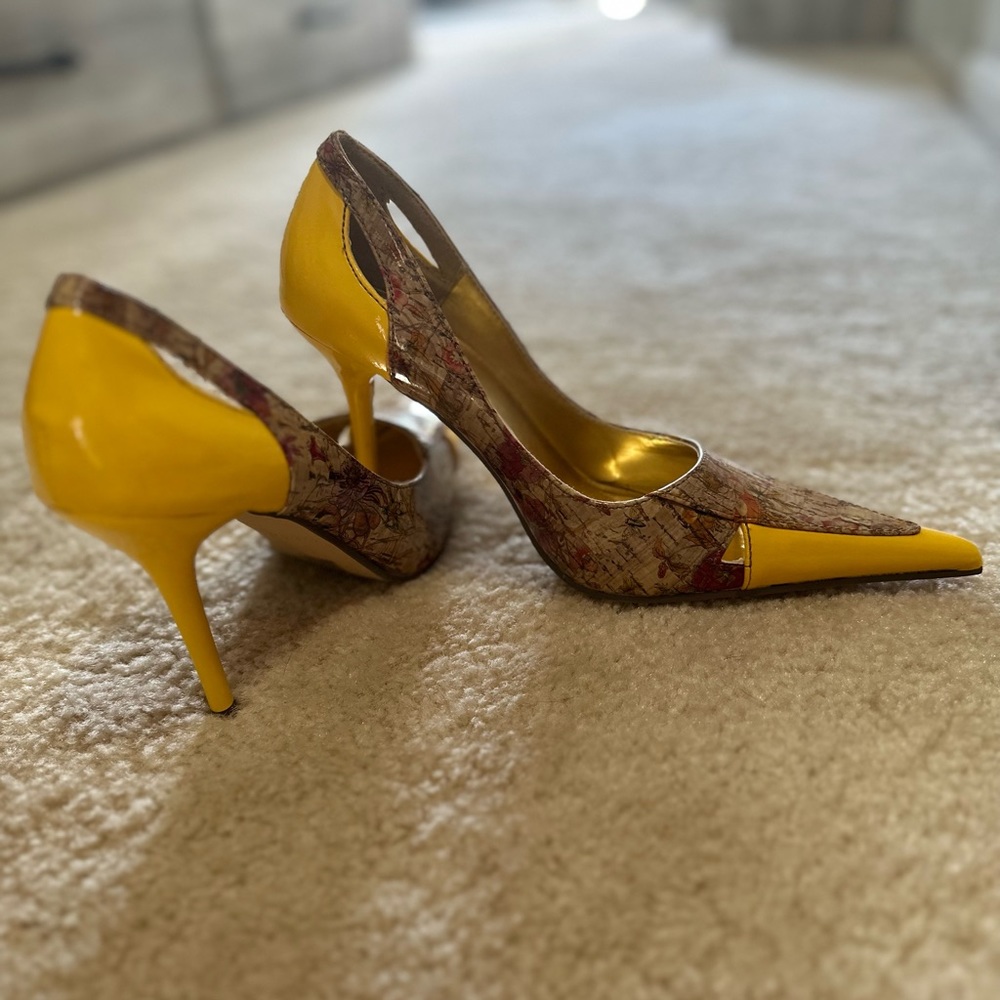 Beautiful yellow and brown heels. Worn only once. - Picture 3 of 4